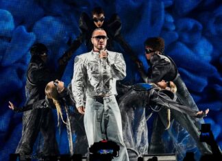 J Balvin postula su candidatura al trono del reggaeton en el Pabellón Olímpic de Badalona