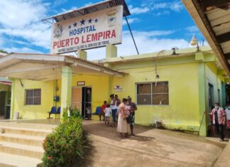 Médicos anuncian paro indefinido en Hospital de Puerto Lempira por falta de pago