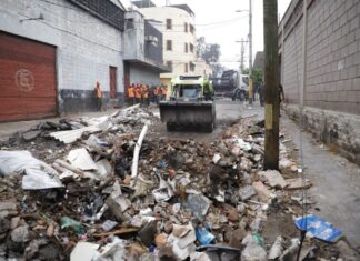 AMDC lanza eel programa «Guerra contra la Basura» e interviene mercados de Comayagüela para prevenir inundaciones