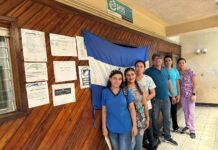 Empleados del IHSS de Juticalpa realizan toma en las instalaciones exigiendo cinco meses de salarios atrasados