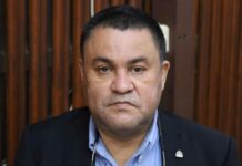 Diputado Carlos Umaña denuncia que el proyecto de ley contra el nepotismo sigue «engavetado» en el CN