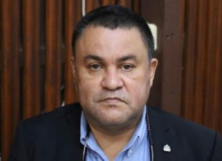 Diputado Carlos Umaña denuncia que el proyecto de ley contra el nepotismo sigue «engavetado» en el CN