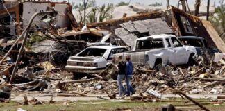 Tornados mantienen en alerta a 16 millones de personas y dejan 23 muertos en EE. UU.