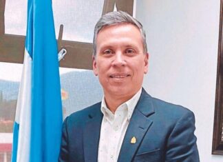 Exdirector del IHSS desmiente mala relación con junta directiva del como aseguró ministra de Trabajo