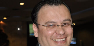 Darío Banegas anuncia candidatura presidencial y dice que «El Partido Liberal no necesita importar candidatos»