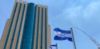 Honduras estudia retirar de Jerusalén su embajada en Israel y llevarla a Tel Aviv