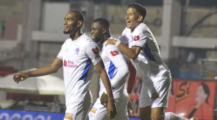 Olimpia derrotó 3-1 a Marathón en la final de ida del torneo Clausura