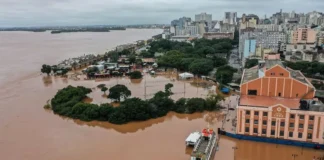 El aeropuerto de Porto Alegre puede seguir cerrado hasta fin de mes por las inundaciones