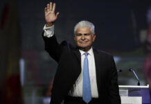 El Supremo de Panamá declara constitucional la candidatura electoral del delfín de Martinelli