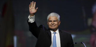 El Supremo de Panamá declara constitucional la candidatura electoral del delfín de Martinelli