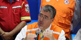 Gobierno de Guatemala reconoce que enfrenta «una situación complicada» con 75 incendios activos en el país