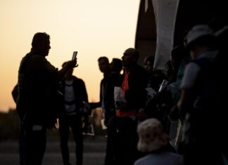 Votantes de Arizona tendrán en sus manos el futuro de ley que criminaliza a migrantes