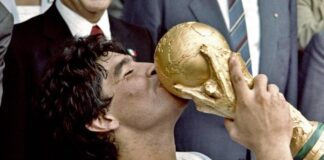 La casa de subastas suspende la venta del Balón de Oro mundialista de Maradona