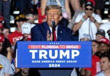 El conservadurismo cristiano se entrega a Trump: «Es el único que representa a Dios»