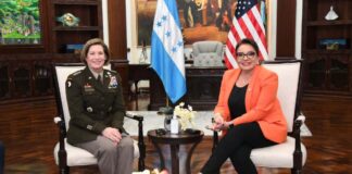 Presidenta Castro habla con jefa del Comando Sur de EE.UU. sobre defensa y seguridad