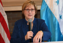 Embajadora Laura Dogu señala que la corrupción es un problema grande en Honduras