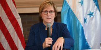 Embajadora Laura Dogu señala que la corrupción es un problema grande en Honduras