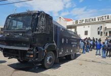 Antimotines desalojan protesta de operarios de maquila en SPS