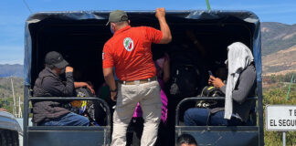 Fiscalía de Chihuahua rescata a 28 migrantes de Honduras, Guatemala y el Salvador en frontera México-Estados Unidos