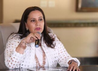 Ana García denuncia que afronta «persecución política» en Honduras