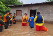 Envían ayuda humanitaria al sur de Honduras, la región más afectada por las inundaciones