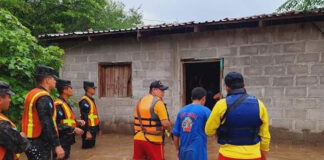 Envían ayuda humanitaria al sur de Honduras, la región más afectada por las inundaciones