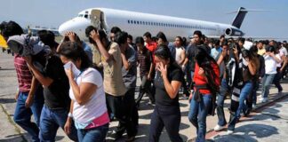 Deportaciones de cientos de migrantes están saturando albergues en la frontera de Arizona