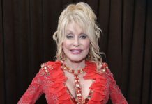 Cantante Dolly Parton llevará la historia de su vida en un musical a Broadway