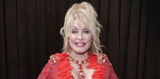 Cantante Dolly Parton llevará la historia de su vida en un musical a Broadway