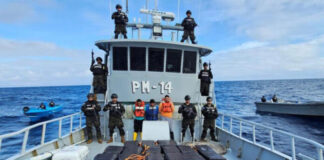 La Marina salvadoreña intercepta en alta mar una embarcación con una tonelada de cocaína