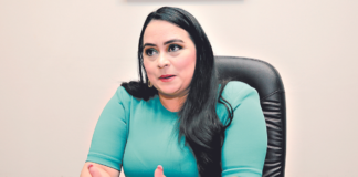 ¡Oficial! Destituyen de su cargo a la directora del INAMI Ninfa Flores, tras muerte de menor en centro de internamiento