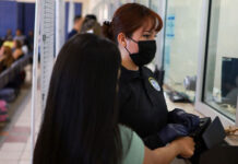 EE. UU. aprueba un plan para regularizar a los migrantes que se han casado con estadounidenses