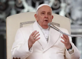 El papa, «unido en oración» con católicos LGBT que participan en conferencia en Washington