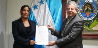 Carmen Espinoza Carrasco es juramentada como nueva directora del INAMI