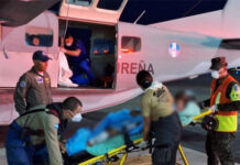 En estado grave se encuentran dos de las cinco personas trasladadas a la capital tras explosión en embarcación en Roatán