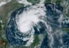 El centro de Beryl tocará tierra en Texas este lunes probablemente como huracán