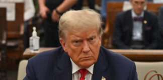 Jueza concede pausa en procesamiento de Trump por el caso de documentos confidenciales