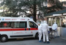 Una niña de un año olvidada por su padre en el coche muere por el calor en Italia