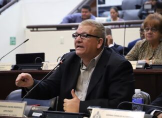 Diputado Edgardo Castro dice que apoya a Jorge Cálix y confirma retorno al Partido Liberal