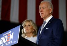 La jefa de campaña admite que Joe Biden ha perdido apoyos pero que seguirá en la carrera