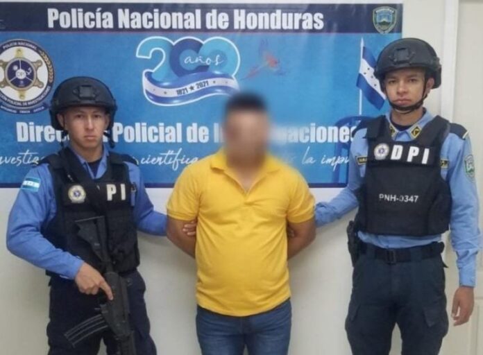 Abril-09.-AFP-POLICIA-768x565
