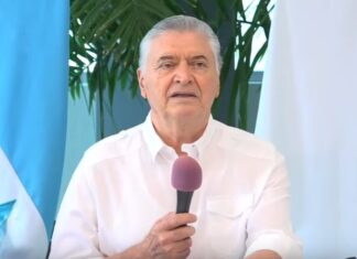 Pastor Evelio Reyes da a conocer la creación del movimiento político «Cristianos por Honduras»