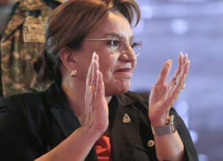 Xiomara Castro felicita a Nicolás Maduro por su reelección como presidente de Venezuela