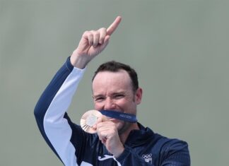 Guatemala celebra la medalla de bronce del tirador Jean Pierre Brol en París 2024