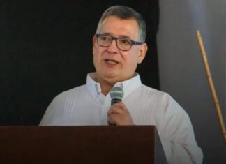 Ministro de Honduras arremete contra Embajada de EE. UU. por los pocos venezolanos votan en el país
