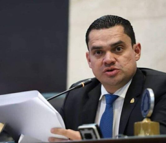 Comisión Permanente es ilegal y carece de validez, recuerda Tomás Zambrano