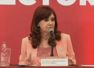 Cristina Fernández urge a «que se publiquen las actas» electorales en Venezuela