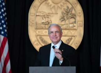 Congresista estadounidense Carlos Giménez denuncia que el régimen de Zelaya-Castro destruyó las normas democráticas en Honduras