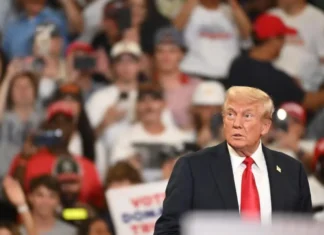 El FBI investiga el jaqueo a documentos que la campaña de Trump atribuye a Irán