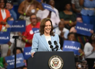 Kamala Harris recauda 310 millones de dólares en julio, más del doble que Trump